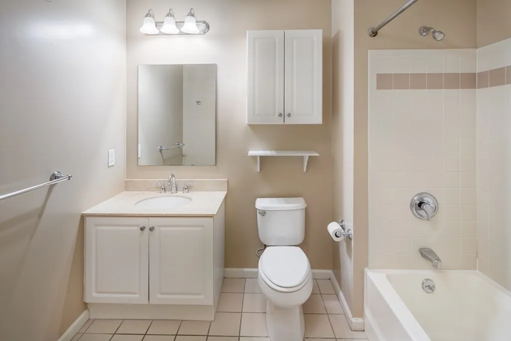 1 Cityview Ln, Quincy