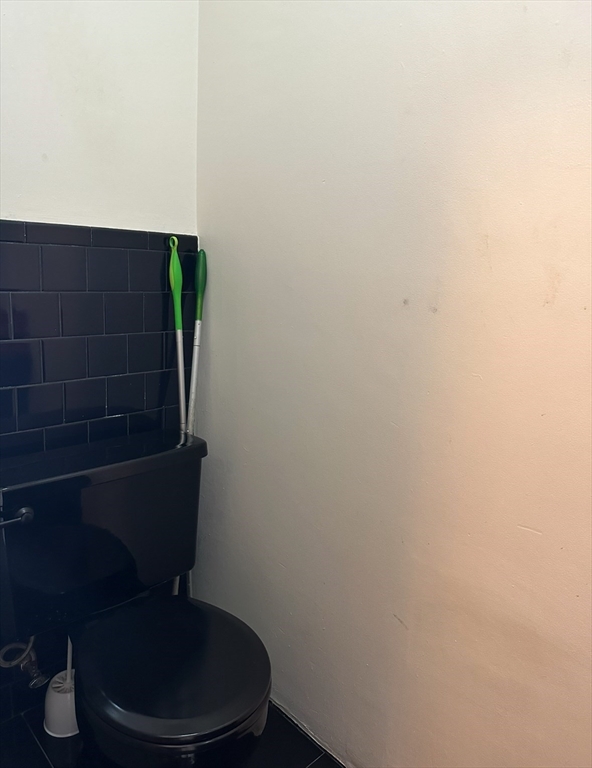 519 Massachusetts Ave, Roxbury