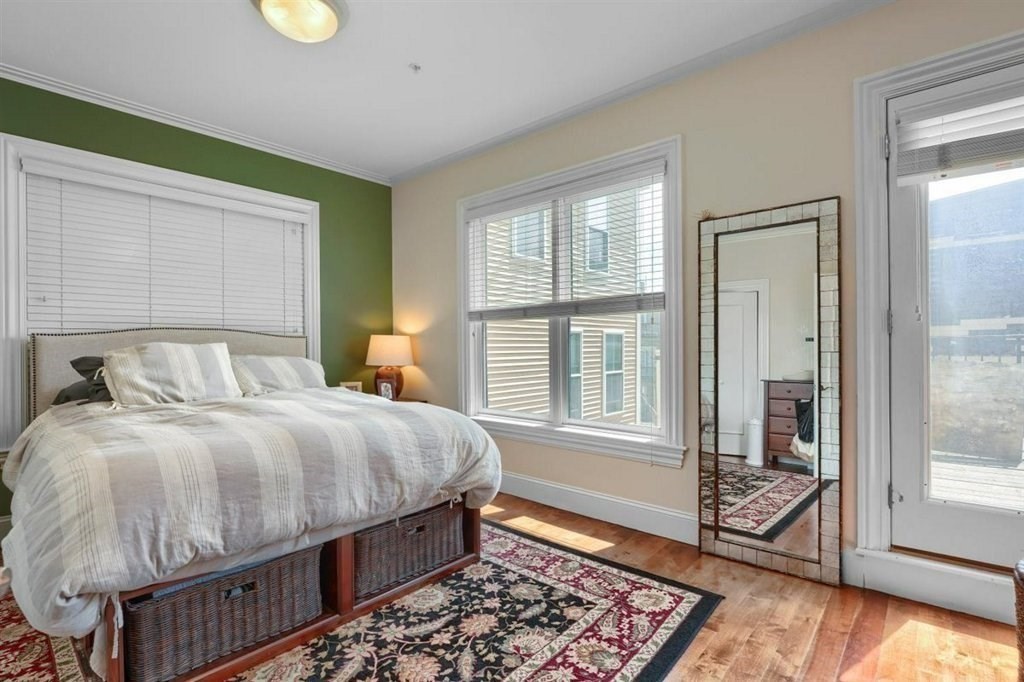 360-362 Dorchester St, South Boston