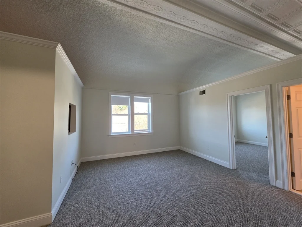 33 Randolph St, Abington