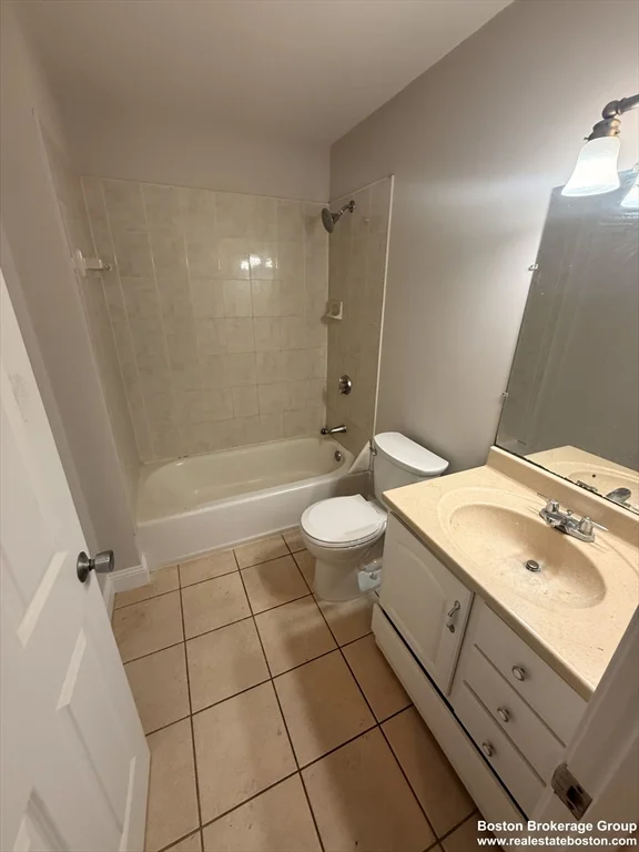 135 Calumet St, Mission Hill