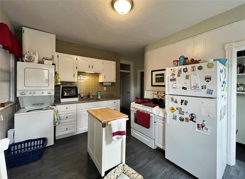 64 Beacon St, Ward Two