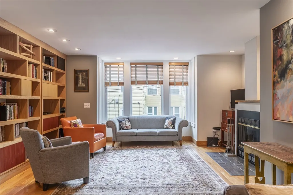 54 Trowbridge St, Mid-Cambridge