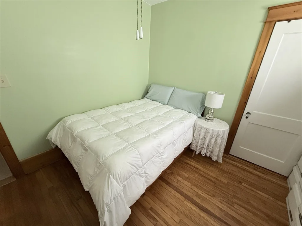 9 Underwood St, West Side