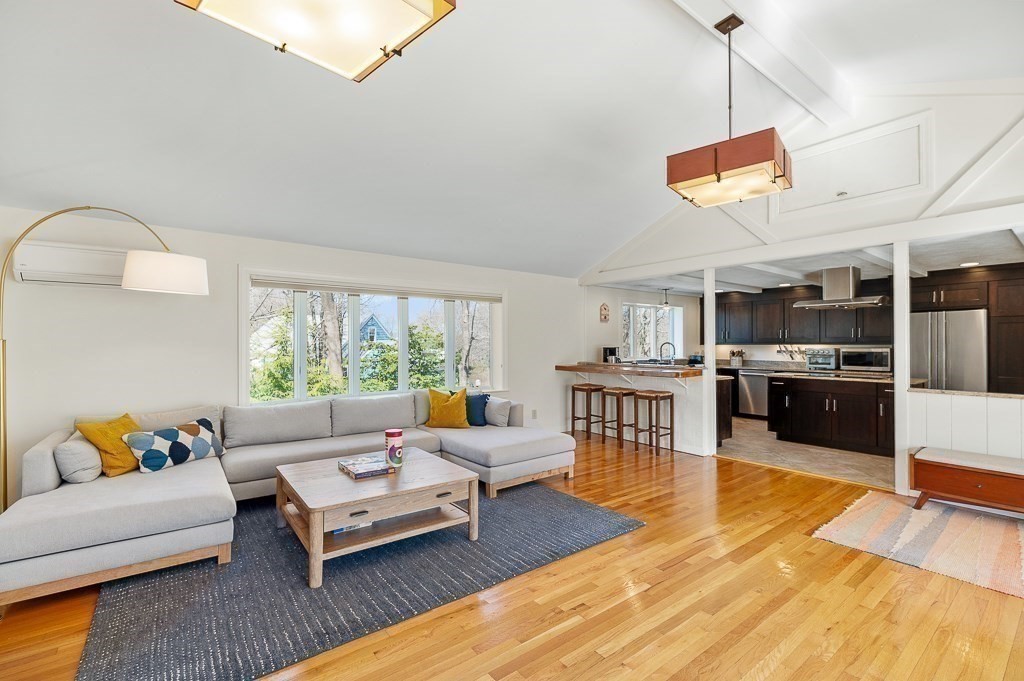 39 Decatur St, East Gloucester