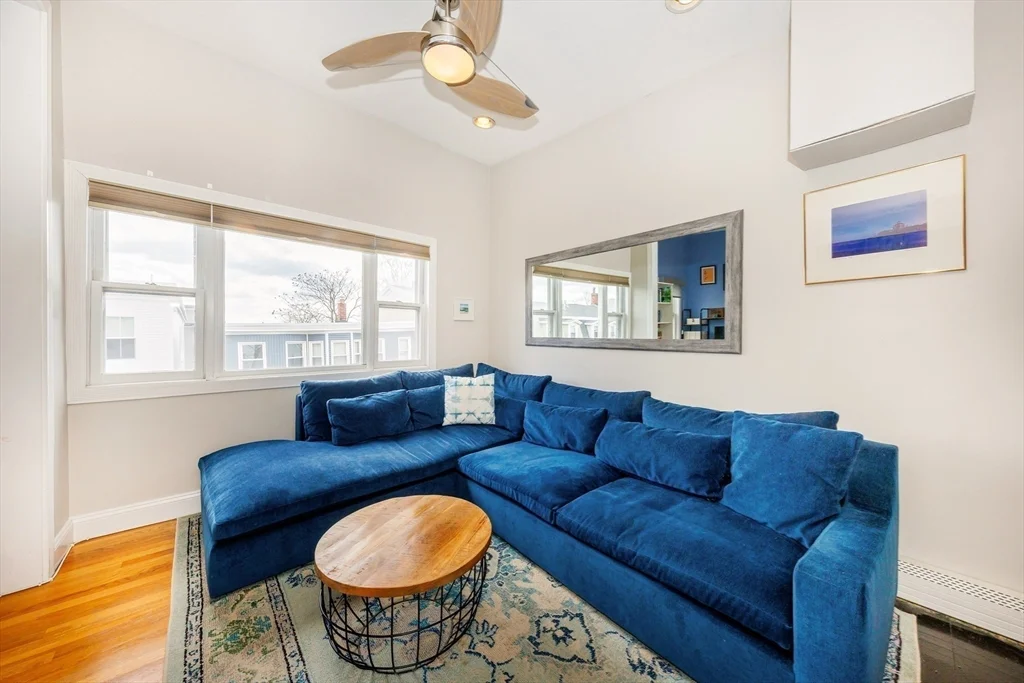 522 E 8, South Boston