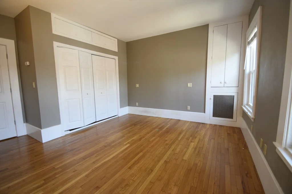 1402 Beacon St, Coolidge Corner