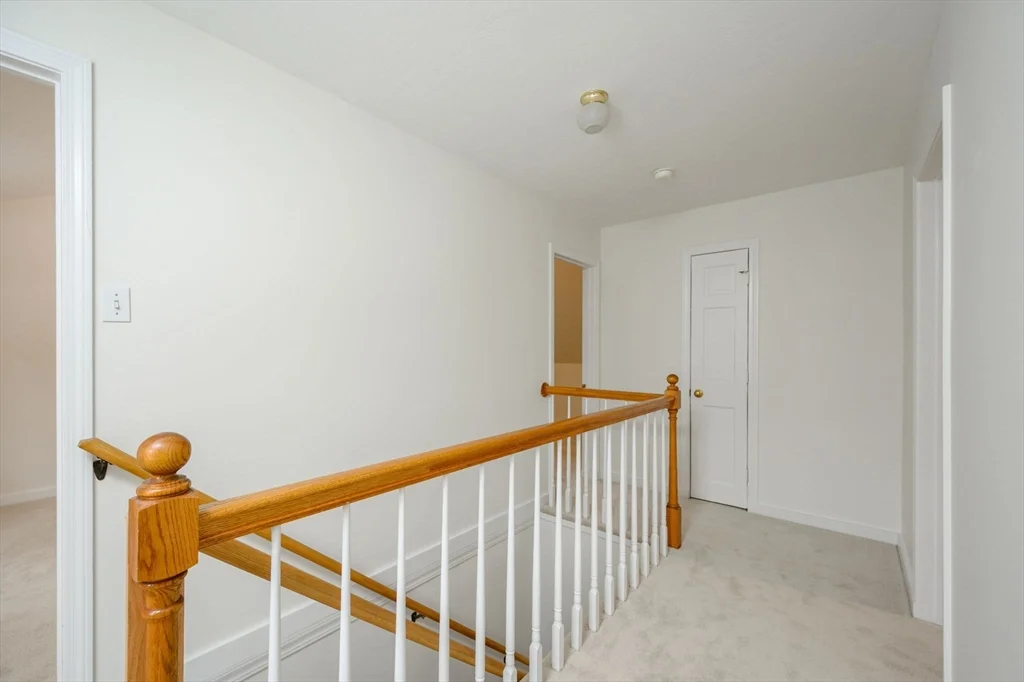 25 Bayberry Ln, Cohasset