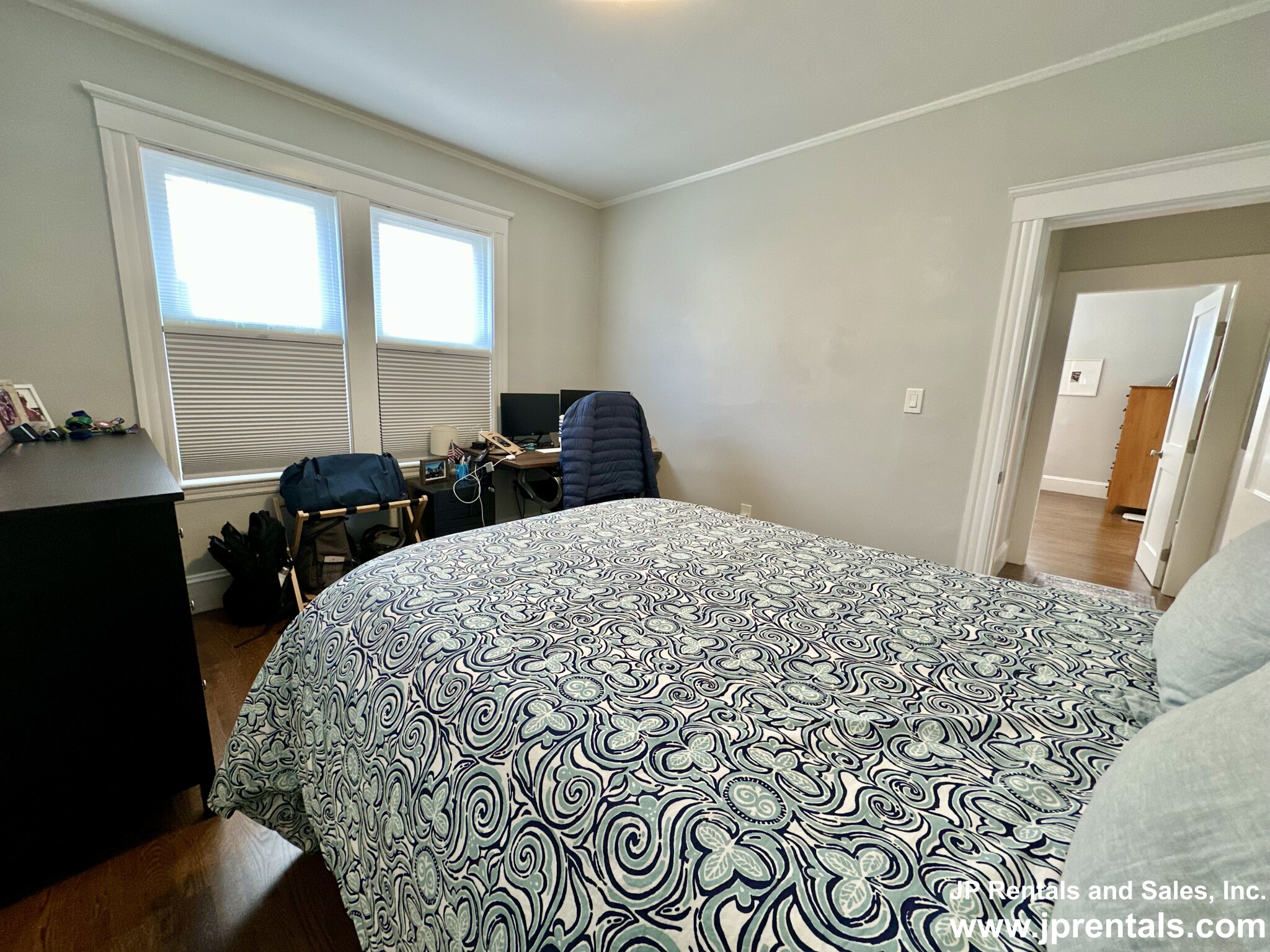 38 Robeson St, Jamaica Plain