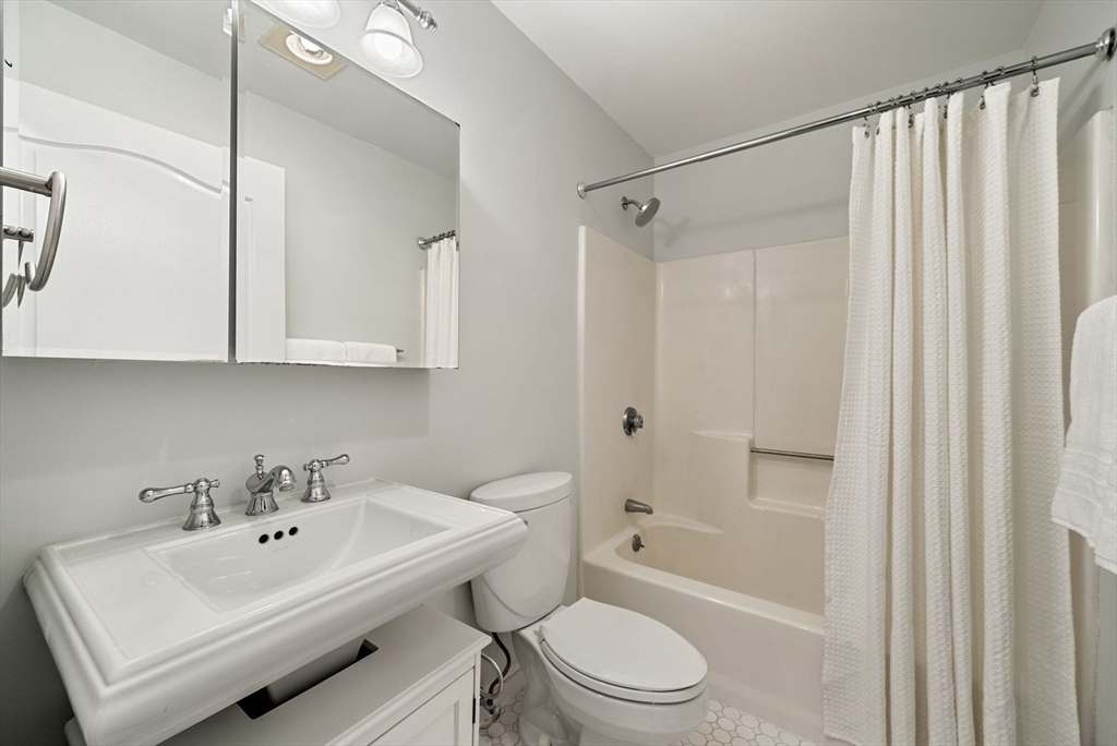 19 Wiget St, North End