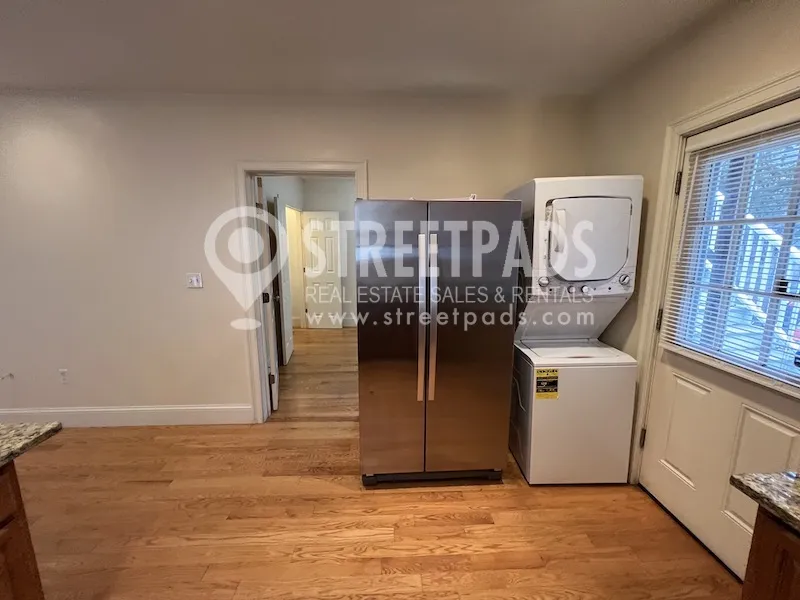 35 Pratt St, Allston