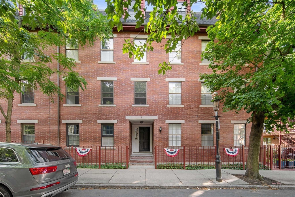 1 Devens St, Charlestown