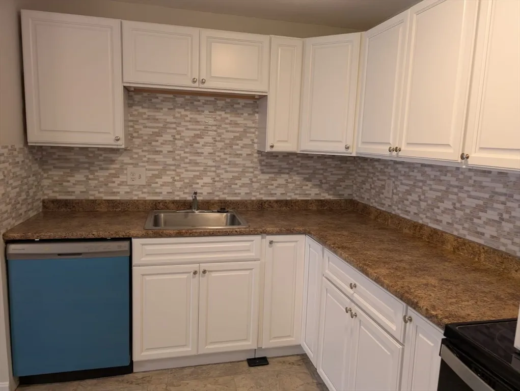 16A Mayberry Dr, Westborough