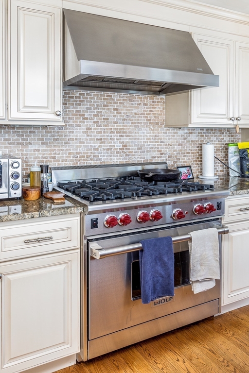 289 Humphrey St, Swampscott