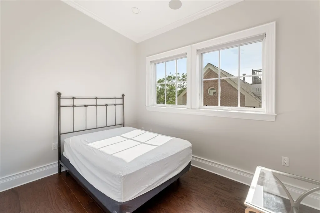 616 East 4th St, South Boston