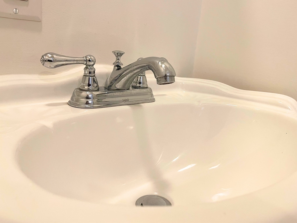 20 Pleasant St, Salem