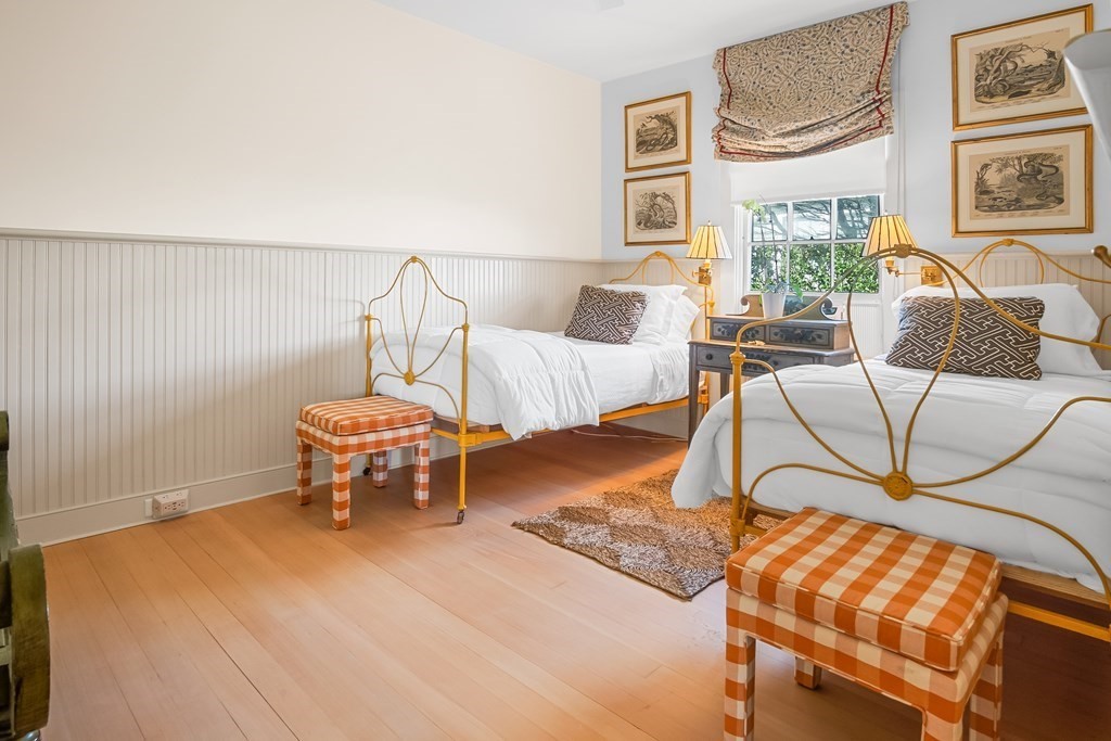 75 Baxter Rd, Nantucket