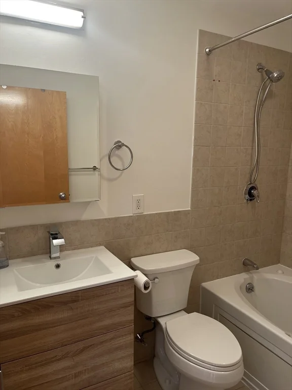 449-463 Washington, Midtown