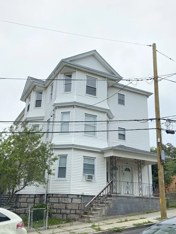 60 Prospect St, Fall River
