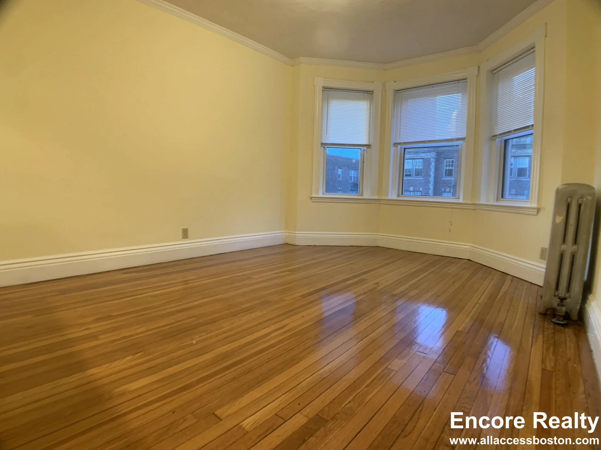 120 Peterborough St, Fenway