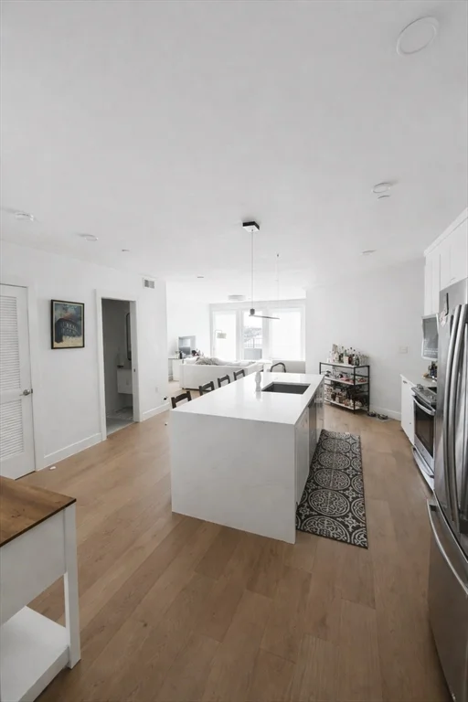 654 E Broadway, South Boston