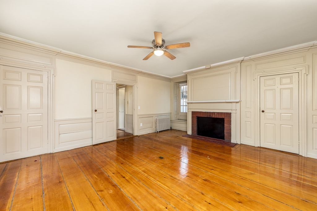 137 Washington, Old Town