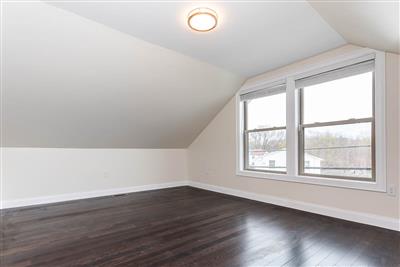 476 Fulton St, Medford