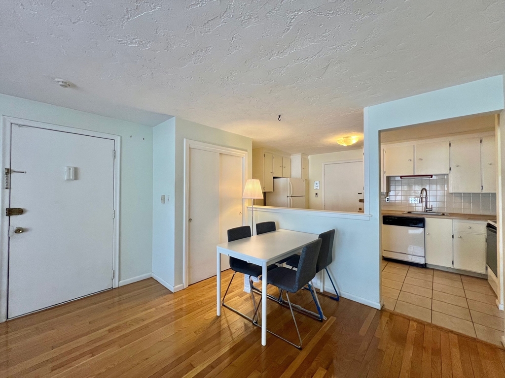 20 Hamilton Rd, Arlington