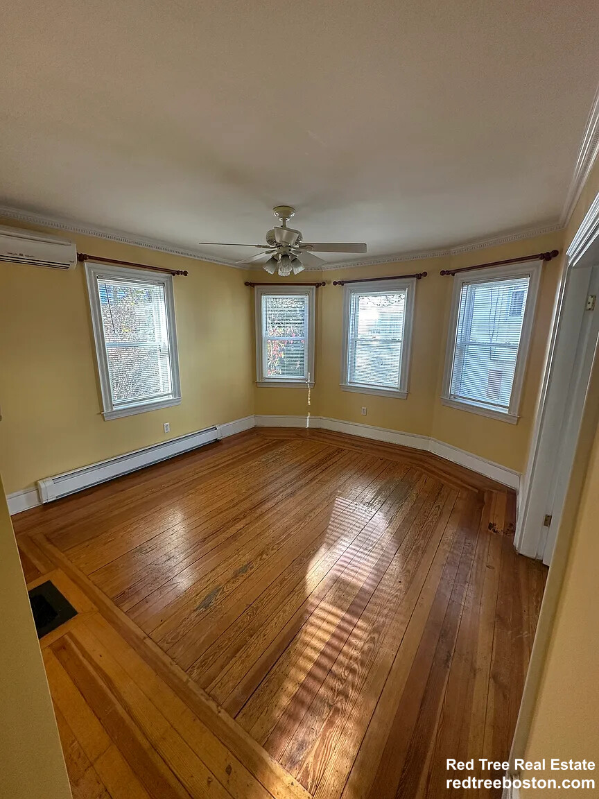 28 Montfern Ave, Brighton