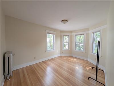 79 Conwell Ave, West Somerville