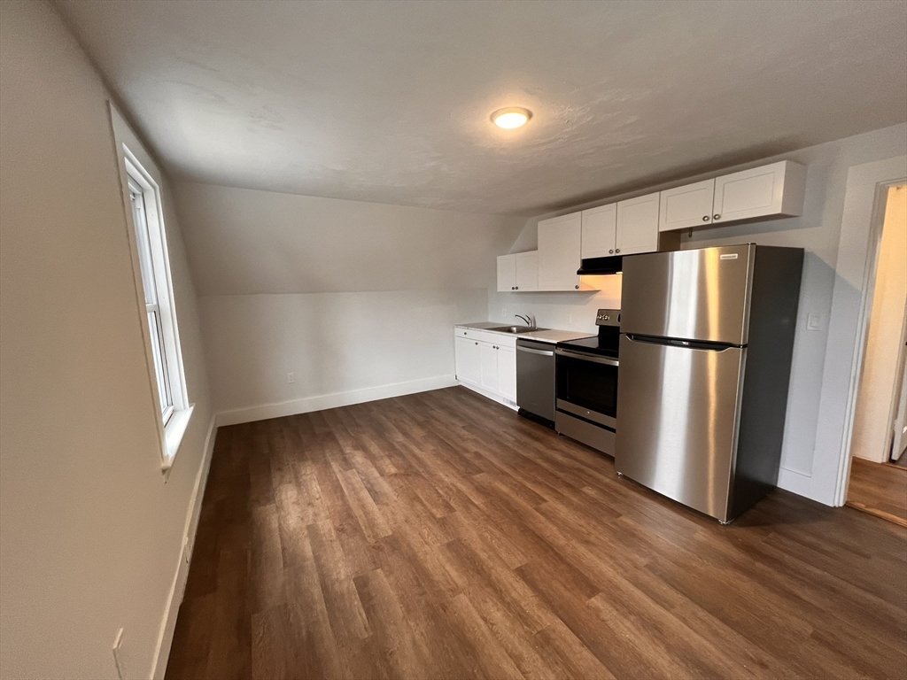 400 Court St, North Plymouth