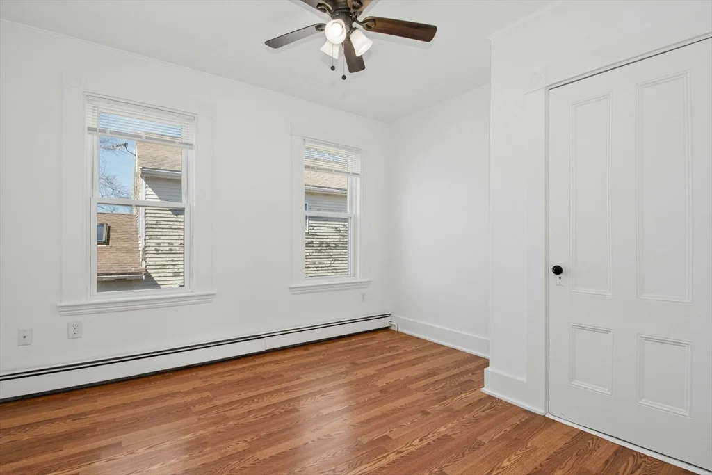 78 Grove St, Gloucester