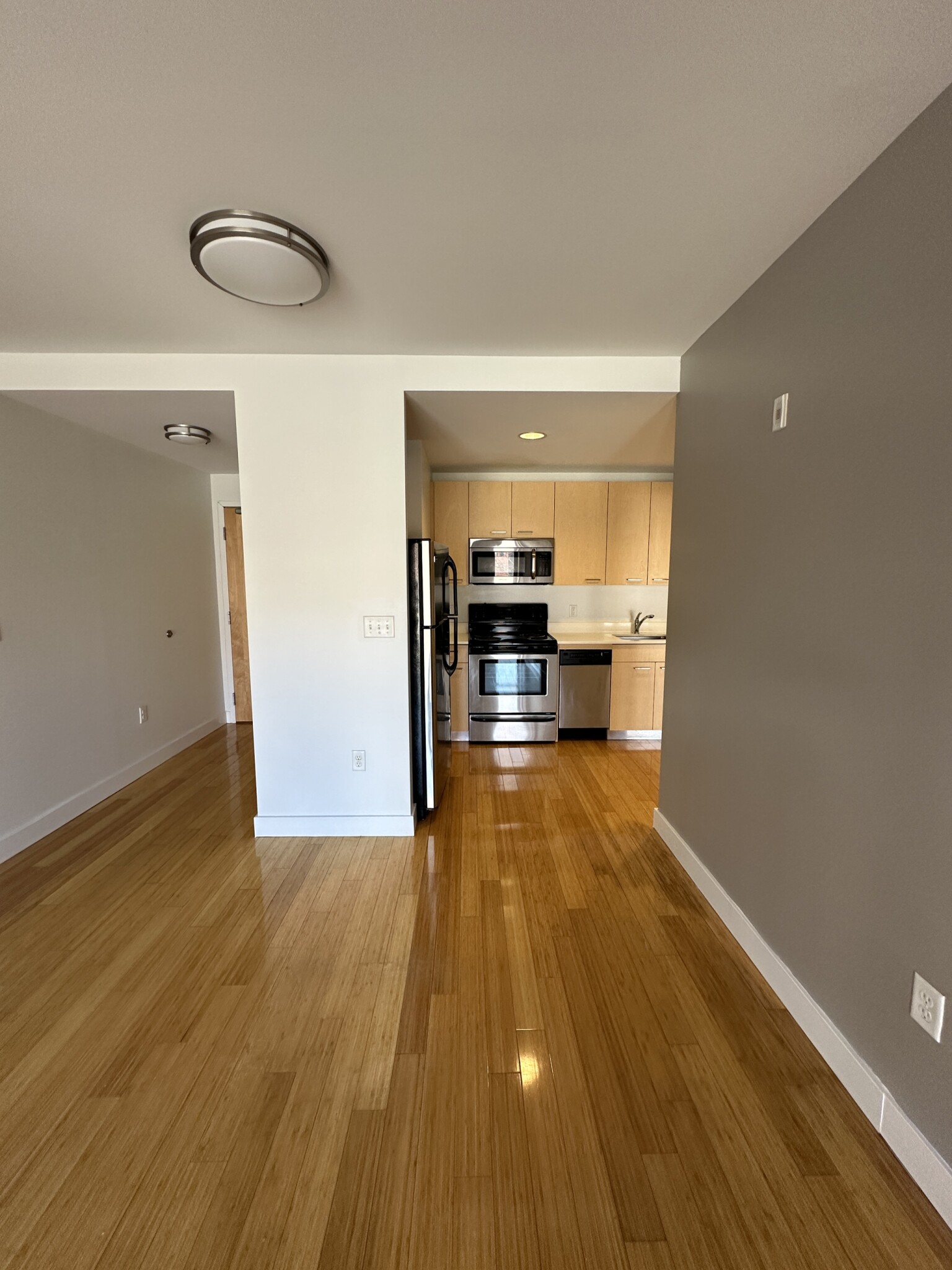 1085 Boylston St, Fenway