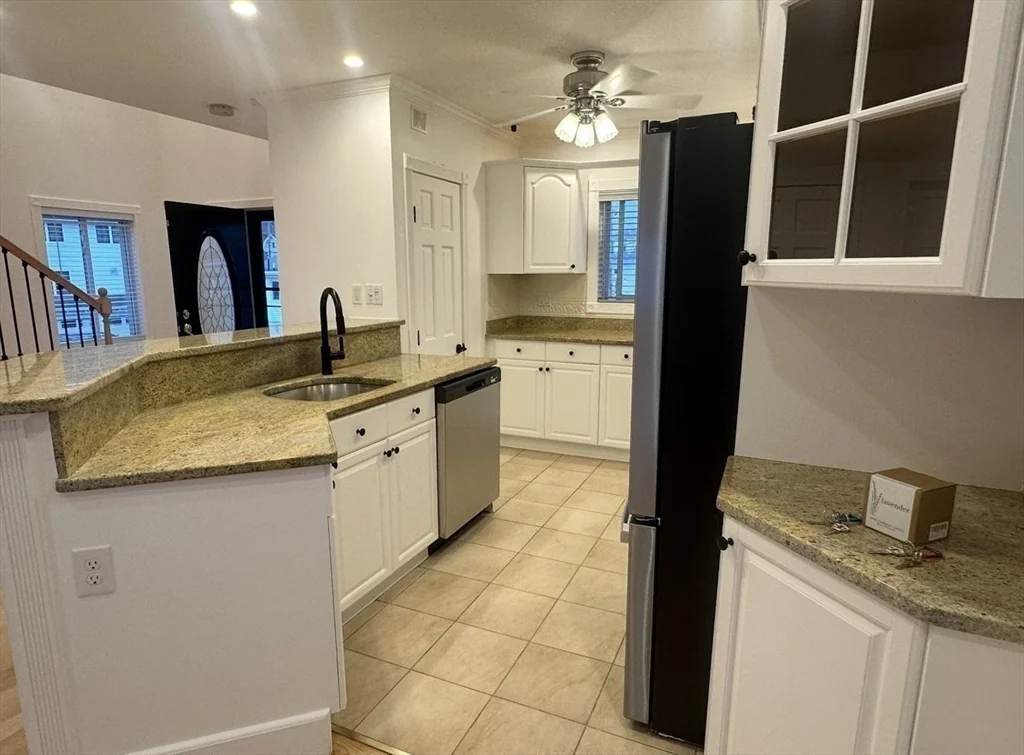 39 Castle Rd, Nahant