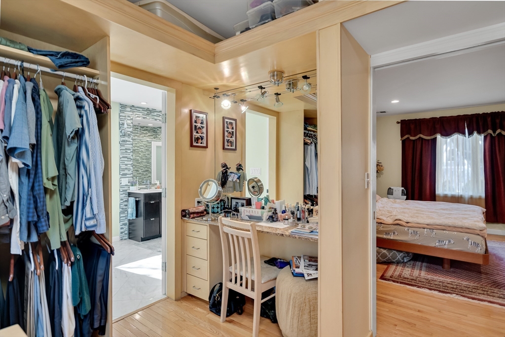 829 Chestnut St, Waban