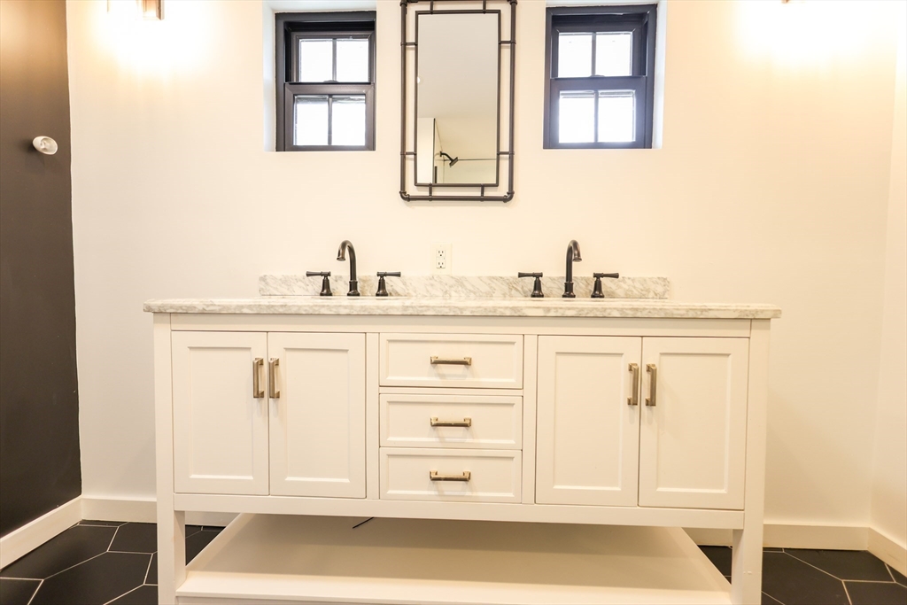 321 Nichols St, Norwood