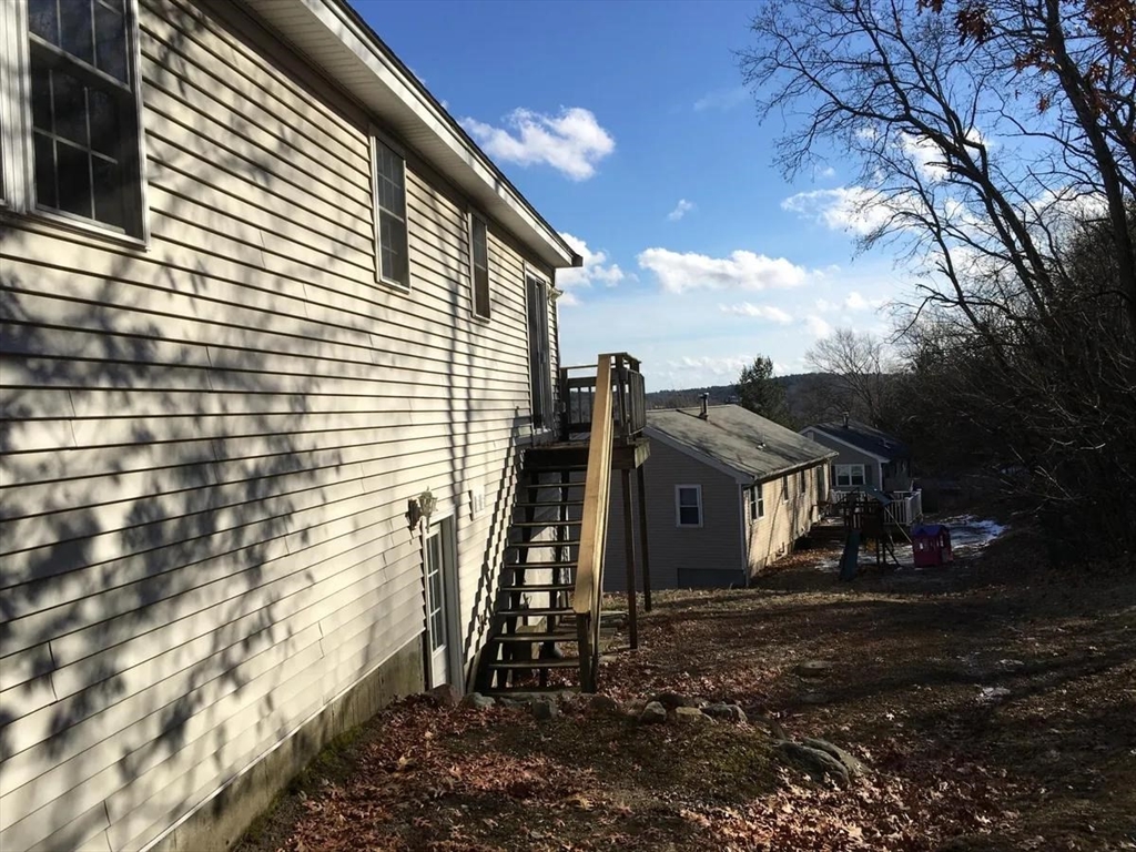 41 Blueberry Hill Rd, Woburn