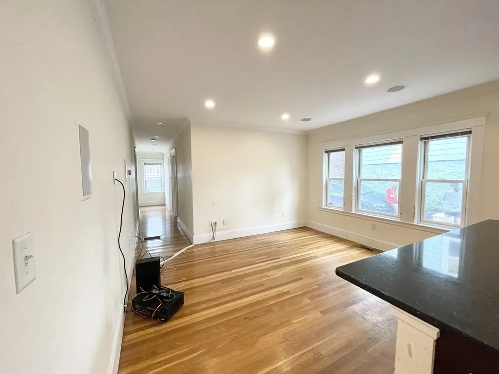 15 Sunset St, Boston