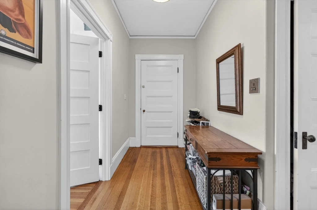 17 Park Vale, Coolidge Corner