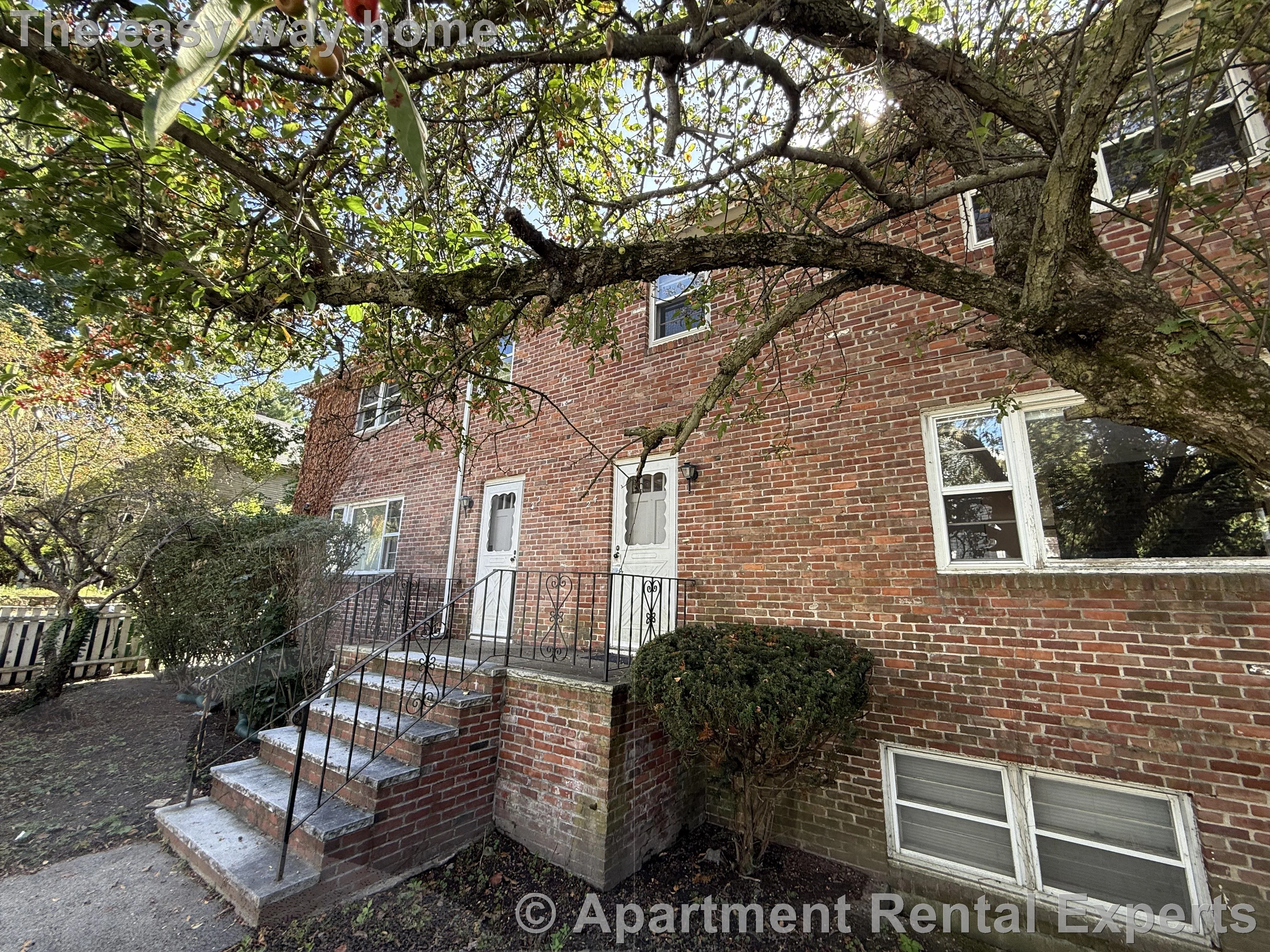 24 Saville St, Huron Village