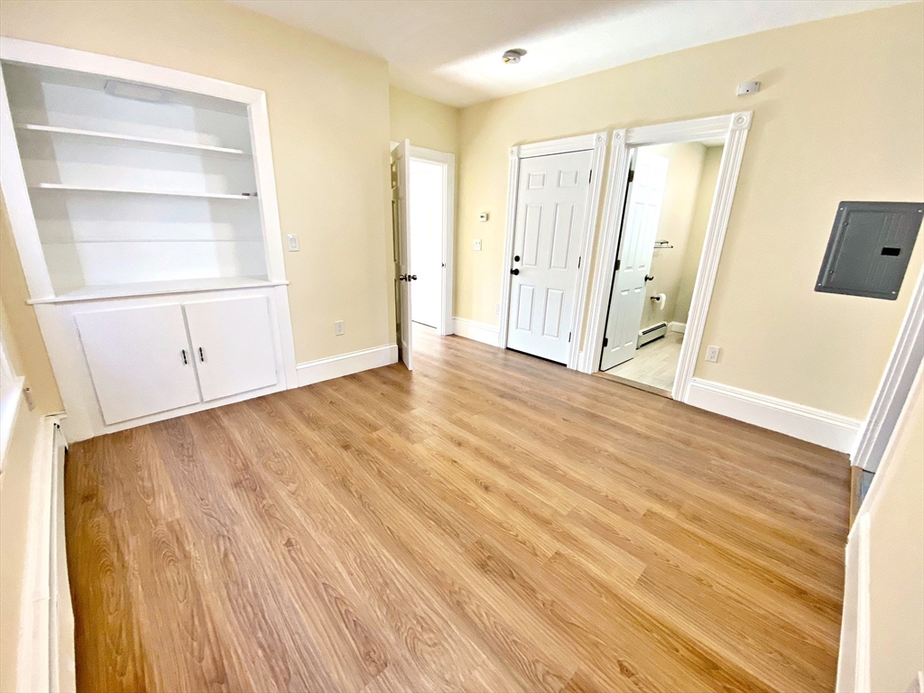 466 Sumner St, East Boston