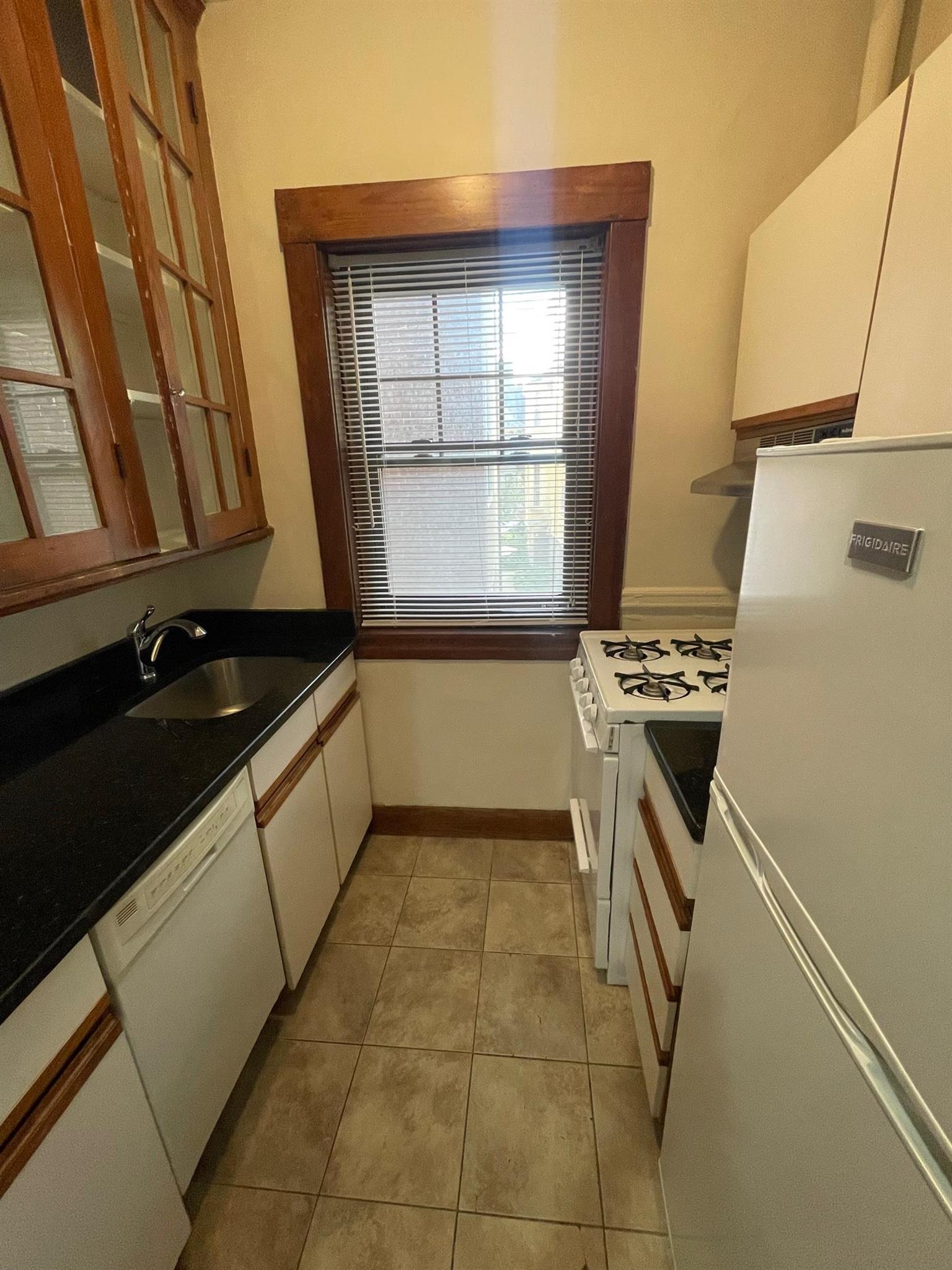 5 Linnaean St, Neighborhood Nine