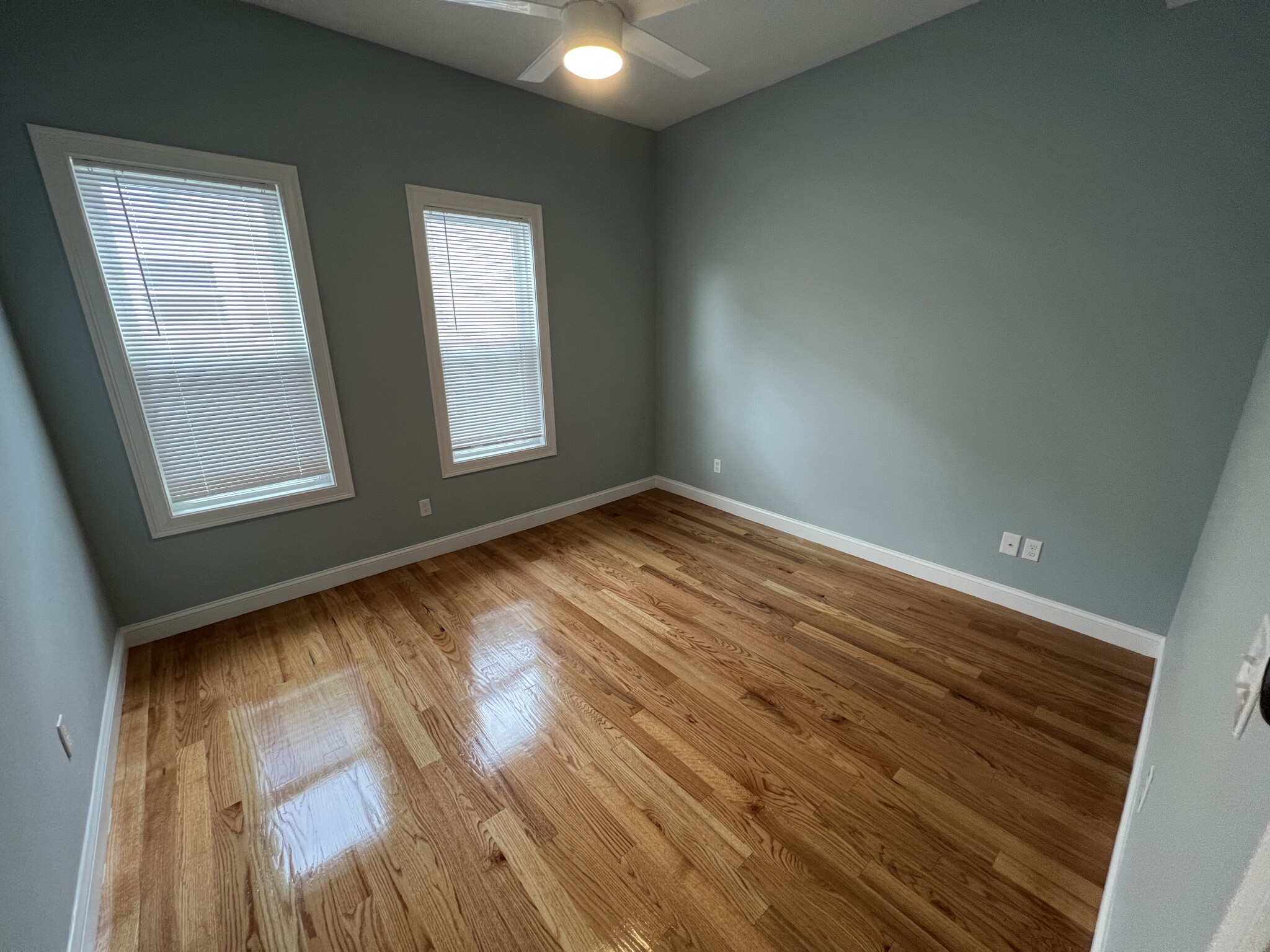 126 Cross St, East Somerville