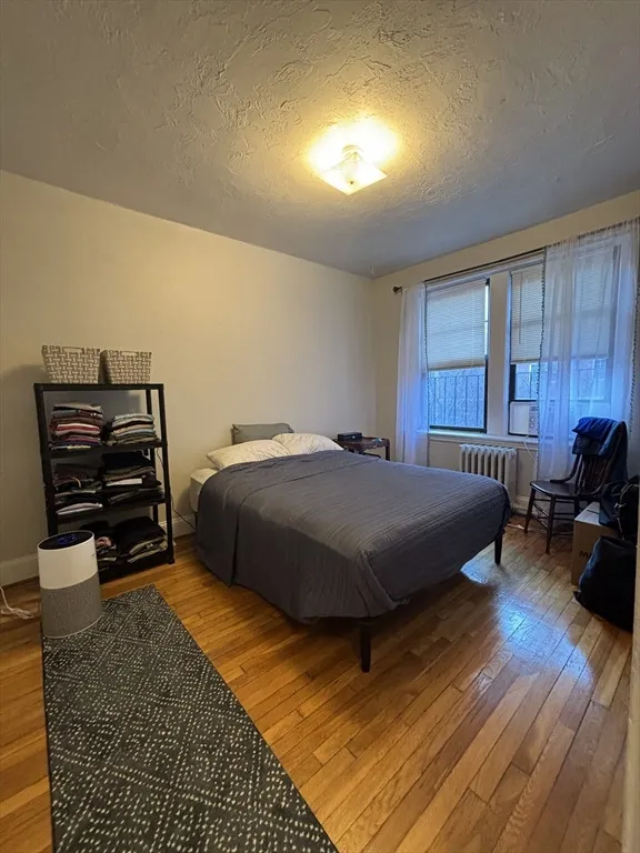 66 Queensberry St, Fenway