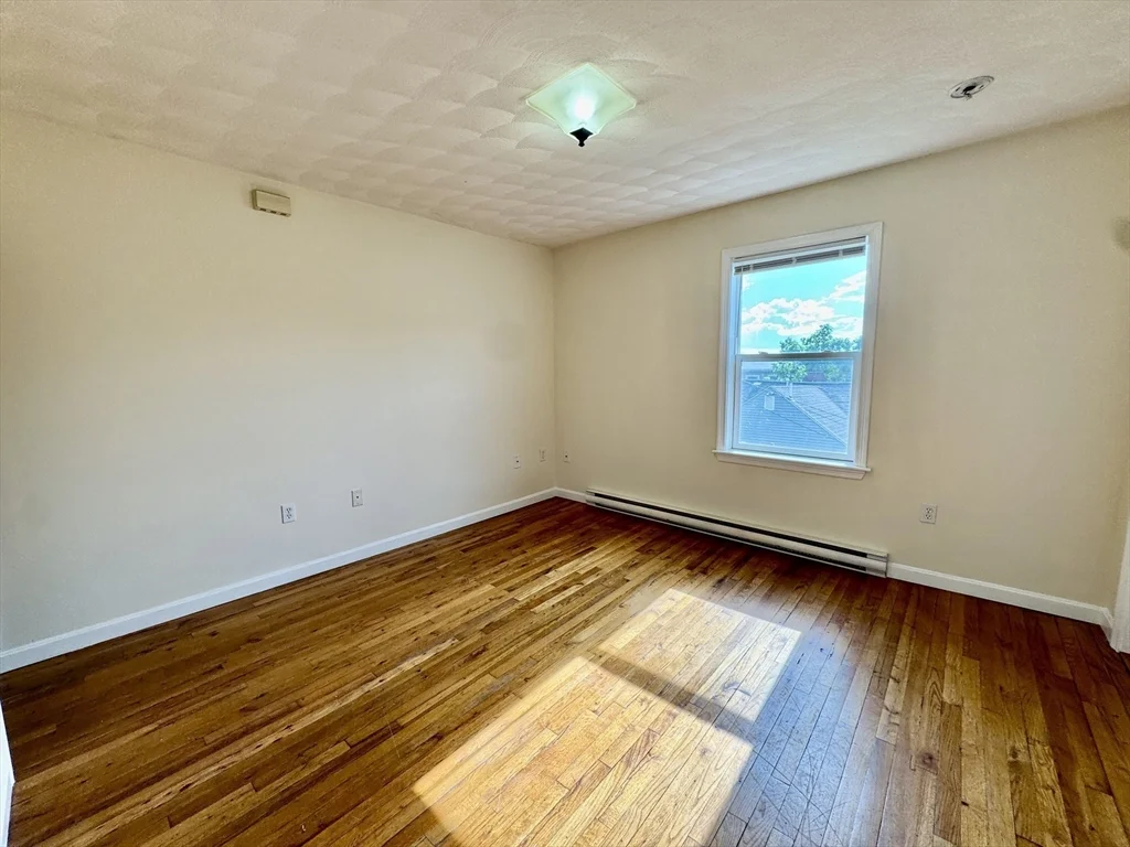 7R Center St, Woburn