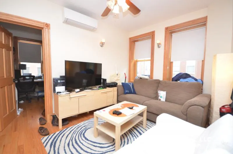 60 Phillips St, Beacon Hill