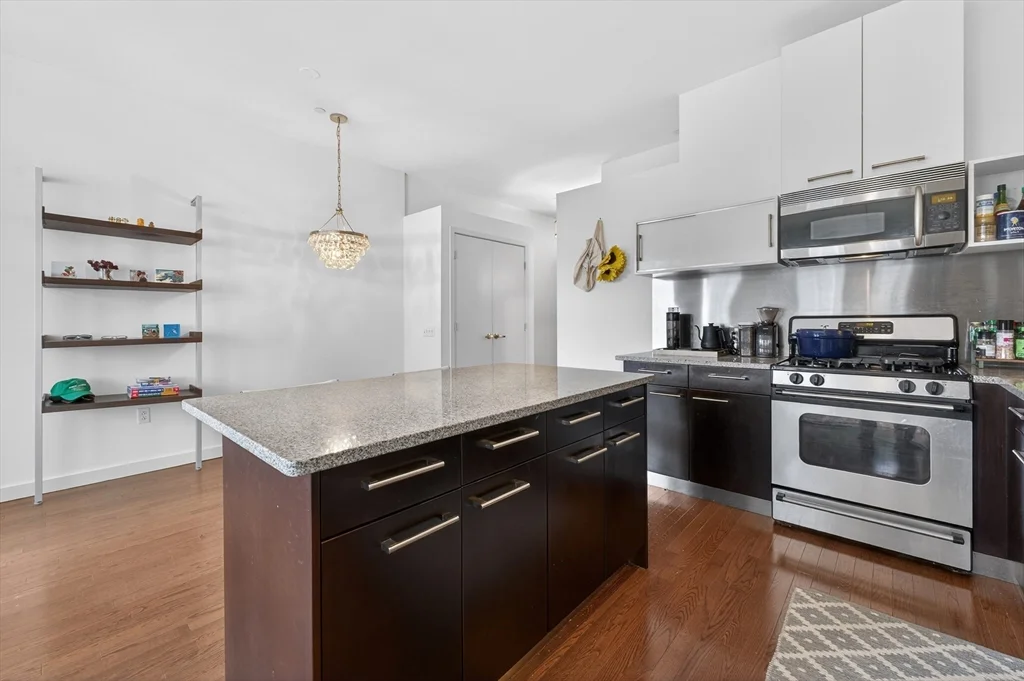 88 Kingston St, Midtown