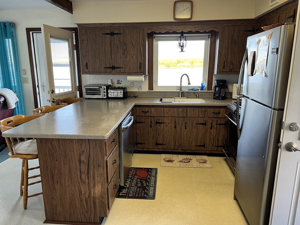 162 R Pettey Ln, South Westport