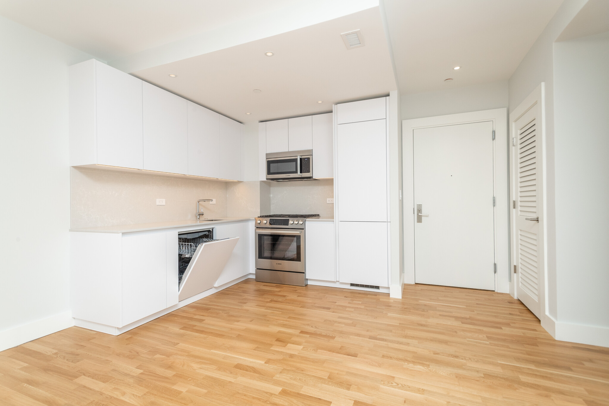 1410 Columbia Rd, South Boston