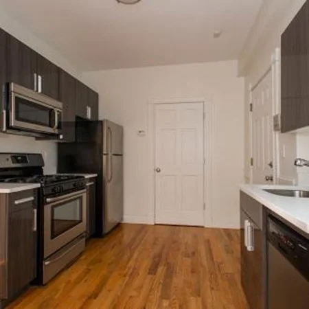 155 Salem St, North End